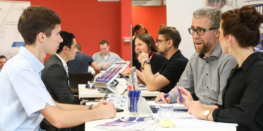 Internationale Karrieremesse 2019 Beratungssituation bei der Internationalen Karrieremesse