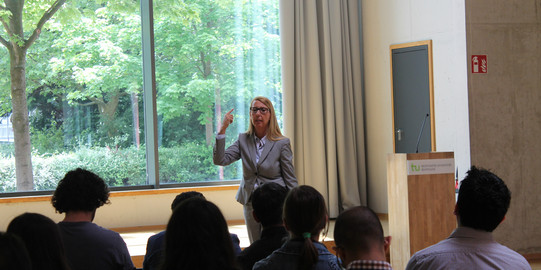 Workshop "Der perfekte Businessauftritt" Marianne Montag beim Workshop im IBZ