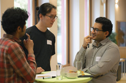 Midterm Meeting Tandem2Job 2024 Drei Mentees im Gespräch