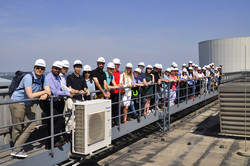 Eine Gruppe Studierender bei STEAG